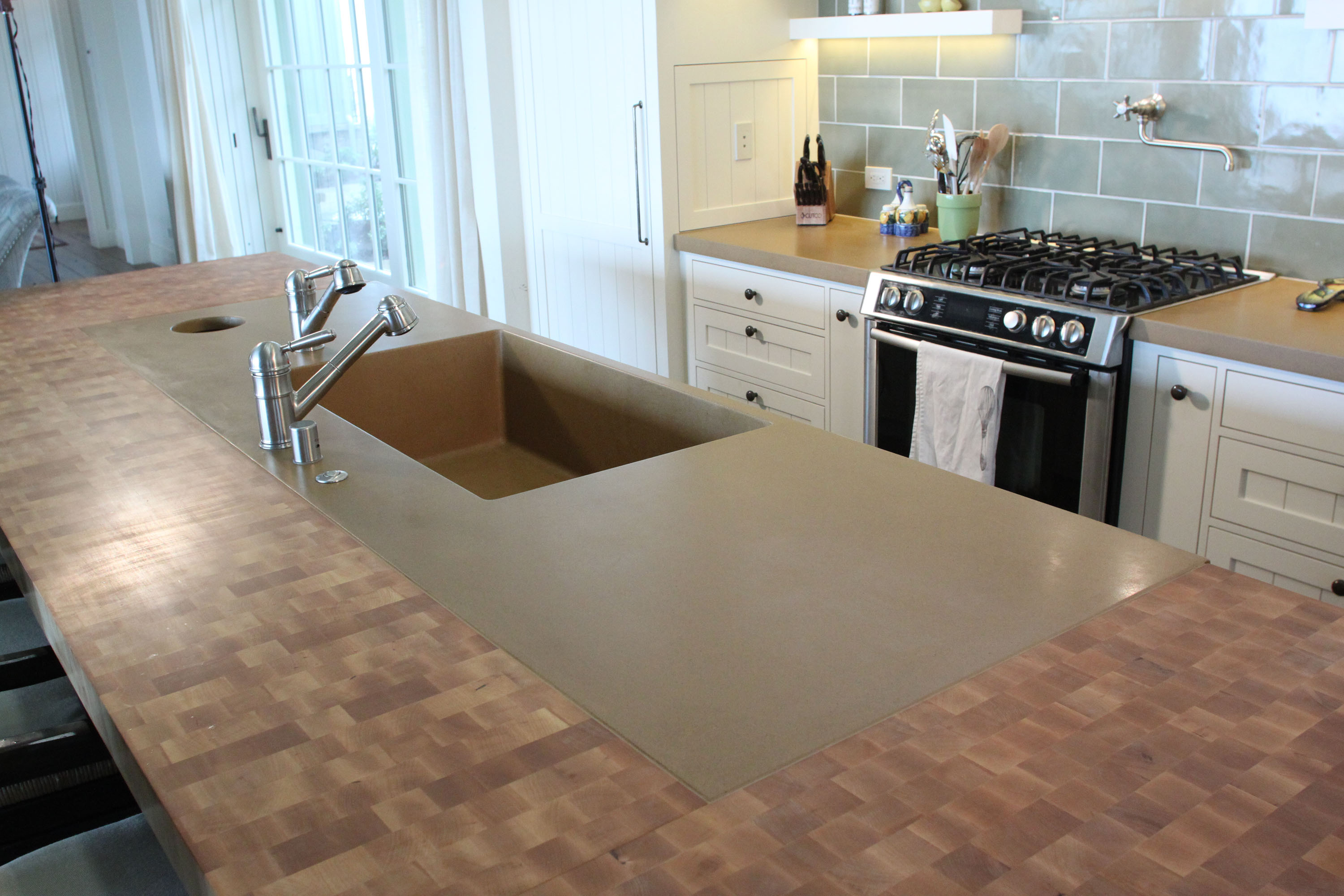 Basic Integrated Kitchen Sink, N606 Thyme