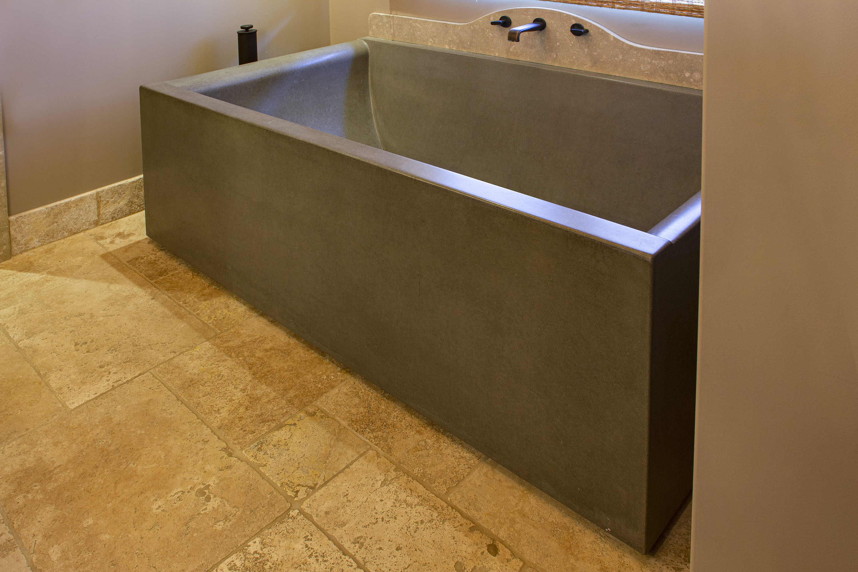 DoubleWave Urban Concrete Soaking Tub, C608 Bison