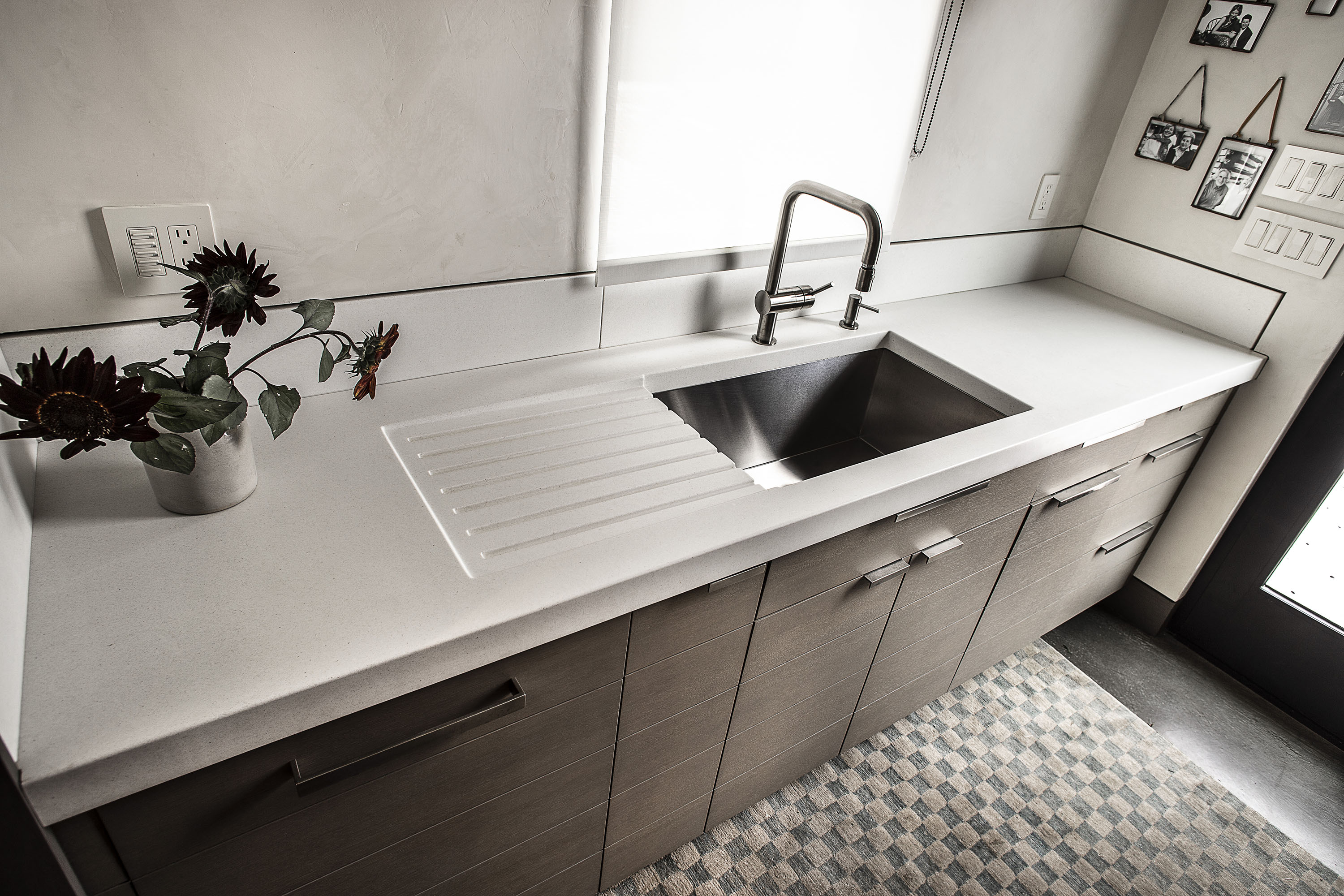 Custom Concrete Kitchen Counter, N626 Smow