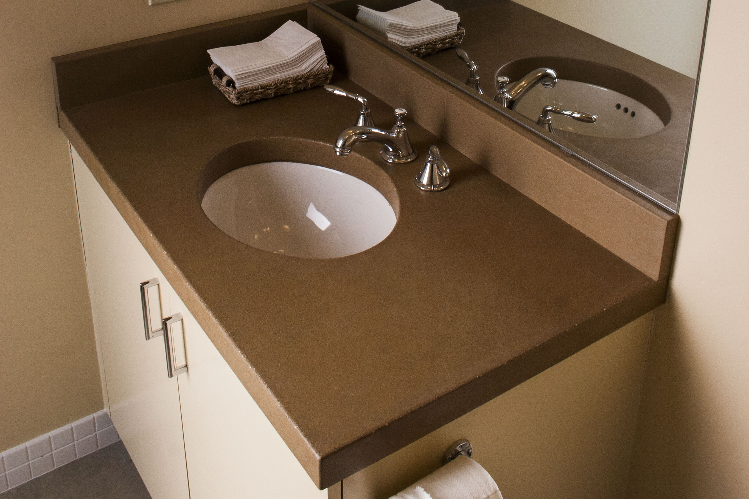 UnderMount Sink with Concrete Countertop, N610 Earth