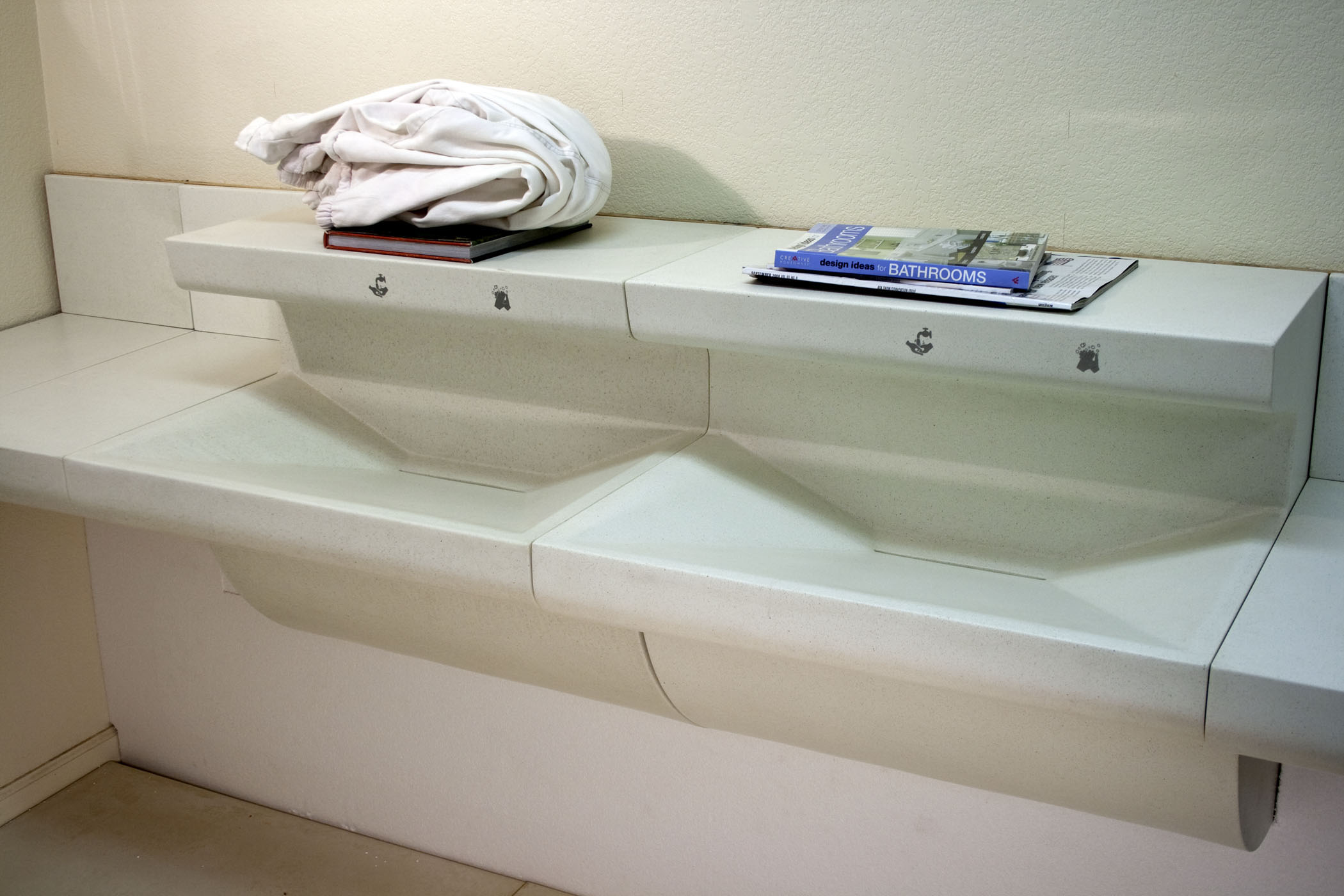 'Flight 201' NuCrete Concrete Airport Sink