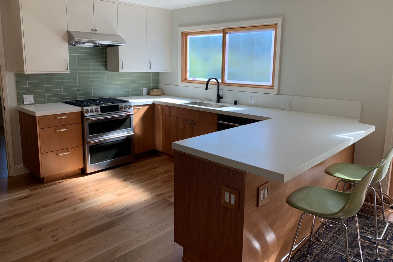 Custom Concrete Kitchen Counter, N626 Smow