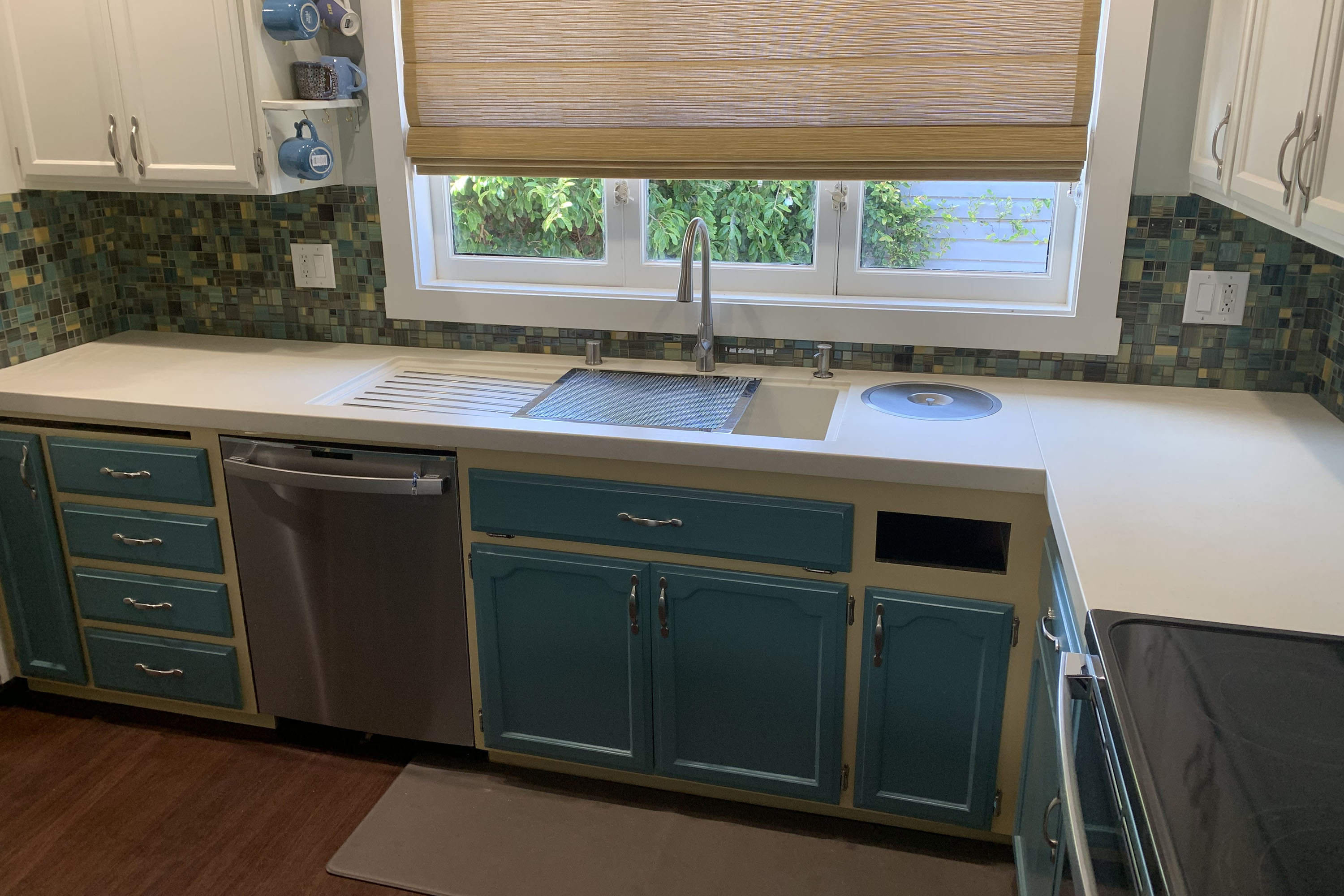 Basic Integrated Kitchen Sink, N604 Alabaster